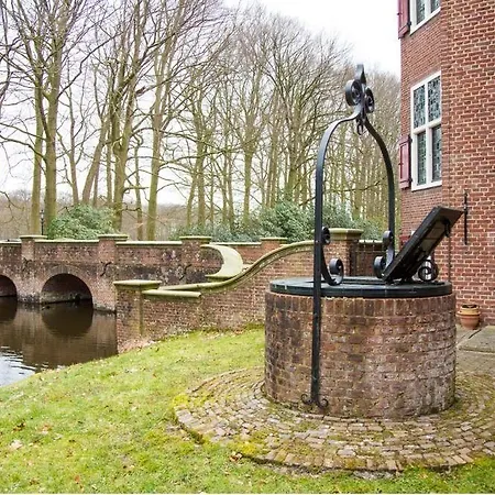 Kasteel De Essenburgh 3* Hierden