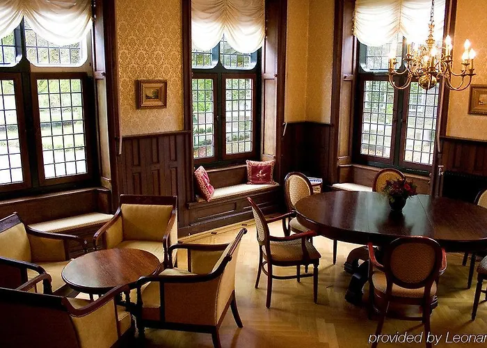 Kasteel De Essenburgh ホテル 3*