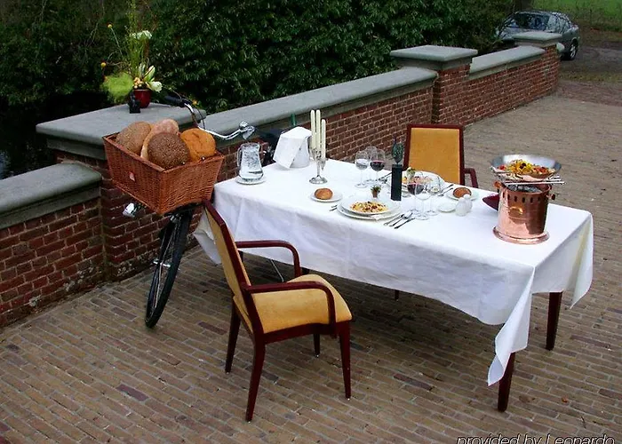 Kasteel De Essenburgh ホテル 3*