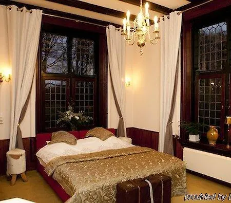 Kasteel De Essenburgh 3*