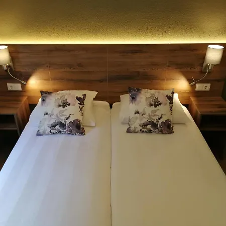 Otel Kasteel De Essenburgh 3*